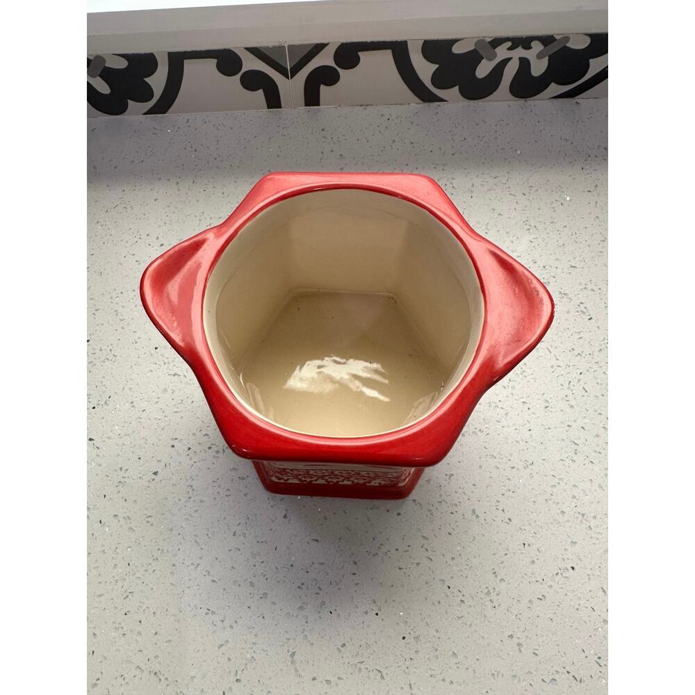 Temptations Old World Cranberry" cookie jar 1.8 Qt - Picture 2 of 4